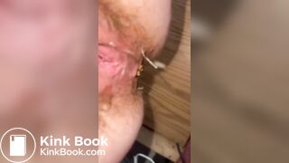 Chubby MILF takes a shit