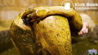 Lovely Dung Bath - peeing in hotpants