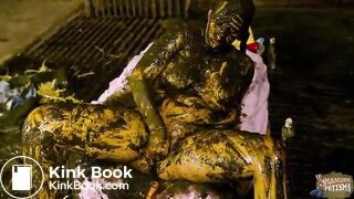 Farmer Girl Bettys messy mistake - bathing in cowshit