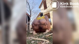 Outdoor shitting BBW