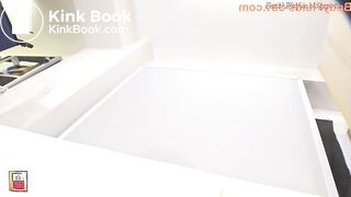 Xtra Thicc Waifu (Anna) Pooping 4