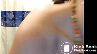 latino-webcam-girl-shits-and-eats_720p