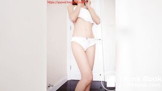 Chinese_Girl_Sexy_Poop