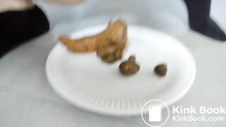 Beautiful pooping girl