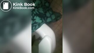 Teacher shitting on her break