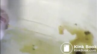 Woman shitting a very liquid diarrhea