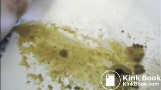 Woman shitting a very liquid diarrhea