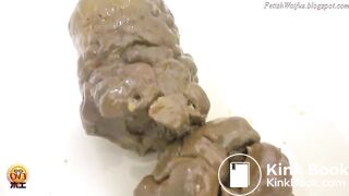 Constipated Waifu (Minami) Pooping 8