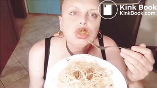 this is how the pig fagot tastes a plate of spaghetti on the Master's order
