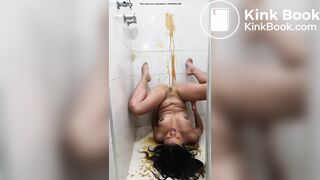 Hot shit Fountain in bathtub