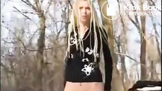 Girl pooping in the cold