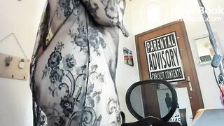 elle fait dans la dentelle