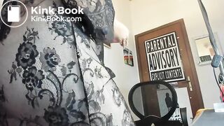 elle fait dans la dentelle