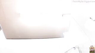 Smol Waifu (Haruka) Pooping 9