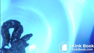 Hot milf shit and piss in the bathtube