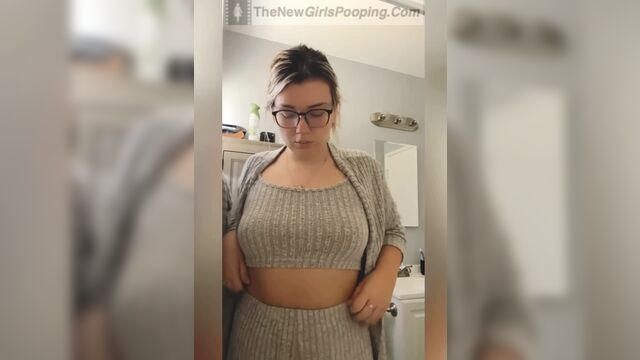 Cute Chick With Glasses Spreads Ass Over Toilet