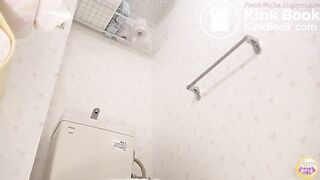 Smol Waifu (Haruka) Pooping 5