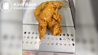 Hot Girl Shits in Walmart