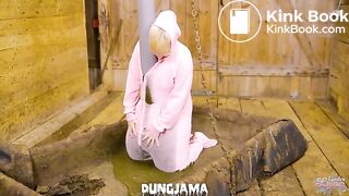 Girls in cowshit and scat - manurefetish scatbook