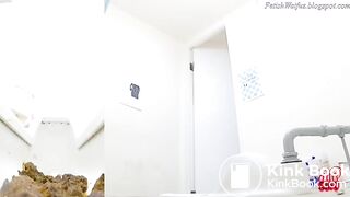 Xtra Thicc Waifu (Anna) Pooping 3