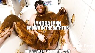 Scat in the bathtub - masturbating with my shit