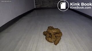 2 mature women shitting on floor - ThisVidcom