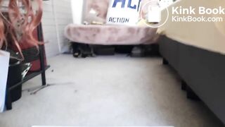 Sexy girl takes a shit