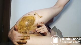 Fingering my dirty ass & smearing