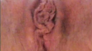 Mature lady masturbating with brush and shitting