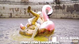 Girls in cowshit - Spring Sale 2023