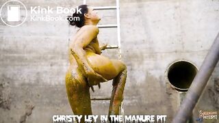 Girls in cowshit - Spring Sale 2023