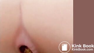 squeeze her turd (hole so tight)