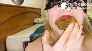 Drilling holes in her dirty ass