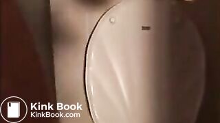 Woman shit diarrhea and smear it on her butt