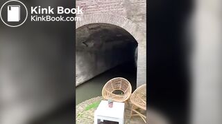 Annoymous black girls takes a shit