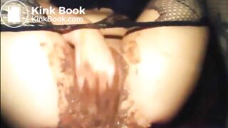 Girl shit diarrhea smear on pussy and masturbate