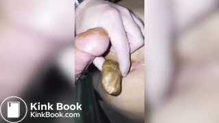 baiser la crotte au cul