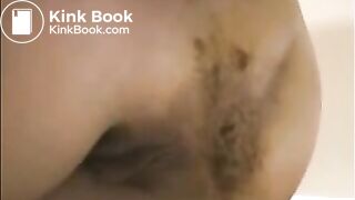 Milf is shoving her pulsating asshole with shit