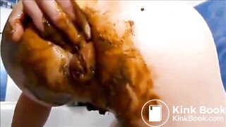 Milf smearing shit on her body masturbating fisting and squirting