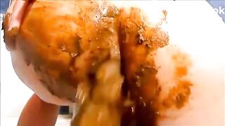 Milf smearing shit on her body masturbating fisting and squirting