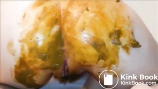 Hairy milf shitting and fingering her asshole