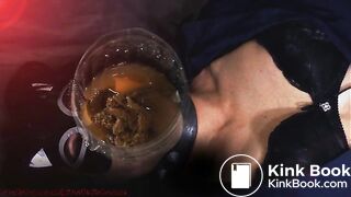 Most impressive living toilet girl ever!