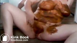 Big Mature Lady Smearing Shit All Over Her Body