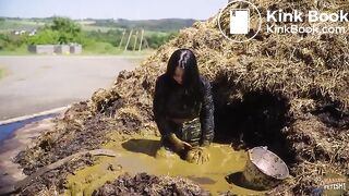 Rada Brewer Bucket Trap - Masturbating in cowshit on the dunghill