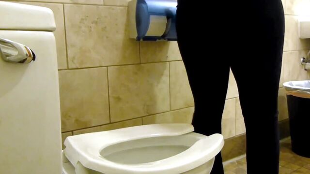Amateur Girl  Videos Herself Taking A Dump In A Public Restroom