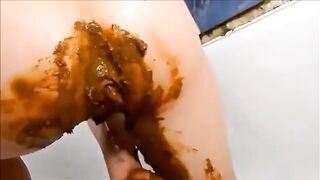Scat woman shitting masturbating and squirting