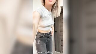 Misty Phoenix - Jeans poop