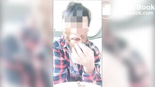 Chewing slut is doing Facial