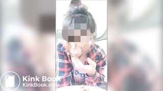 Chewing slut is doing Facial