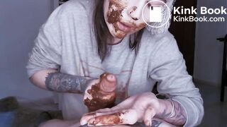 Messy scat fun with Sweet Betty